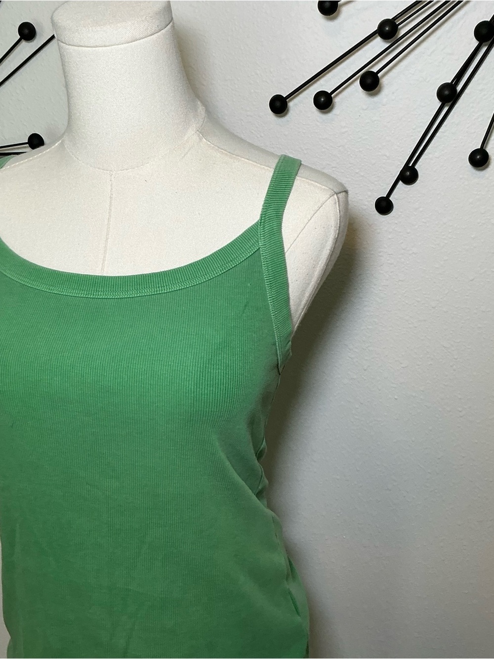 Old Navy Green Ribbed Tank Top Cami Stretch Basic Size Medium - Picture 2 of 5